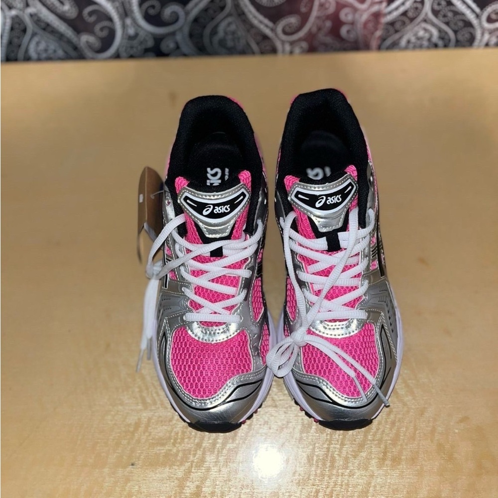 ASICS men Athletic Shoes in Pink and Silver